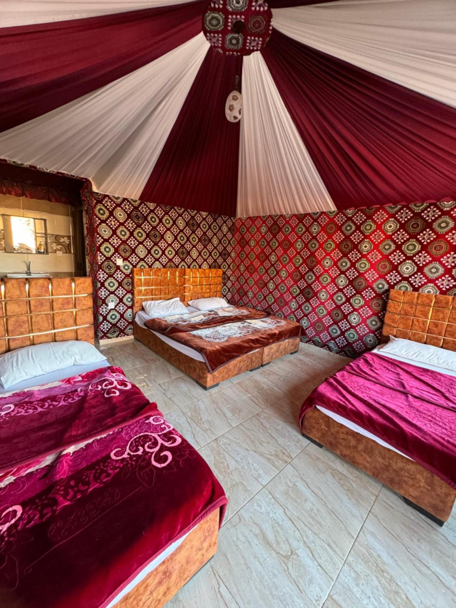 Wadi Rum Bubble Camp & Tour Exterior photo